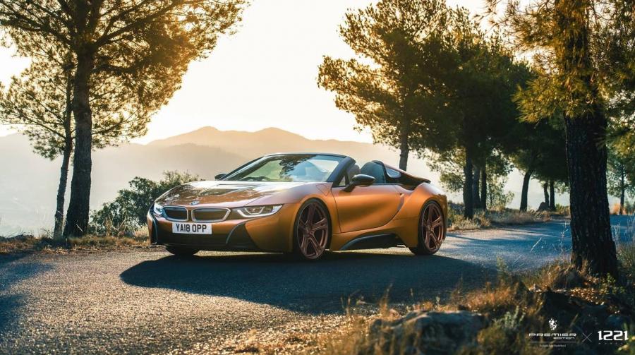  BMW i8 Roadster on Premier Edition Wheels (CS5-F) (I15) 2019 года  (фото 1 из 5)